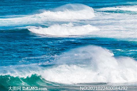 夢到海浪很高